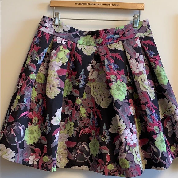 - ASOS pleaded floral skirt size 12 - Picture 1 of 4